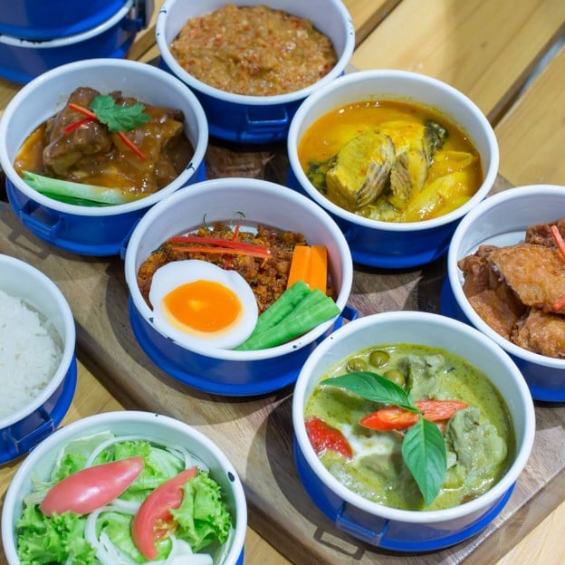 ร้านเตี๋ยว ตำ ยำ ข้าว by chef marmalade Seacon square