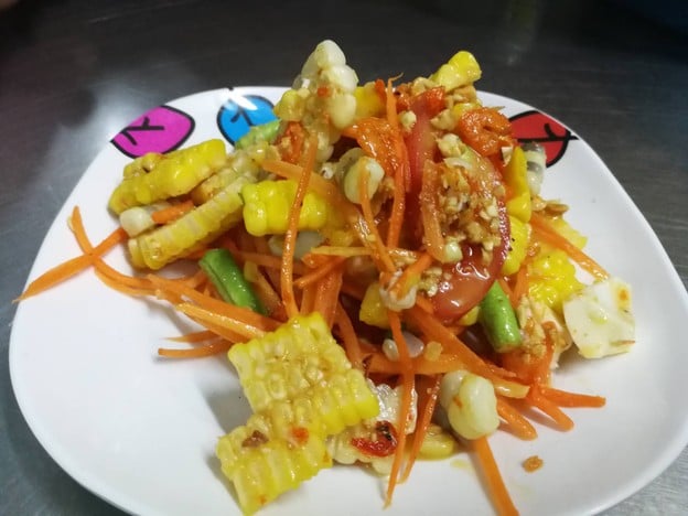 เมนูของร้าน ลาบโคราช ลาซาล54 มีสาขาเดียว