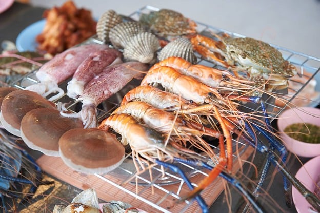 ราชา บุฟเฟ่ต์ทะเลเผา ชลบุรี