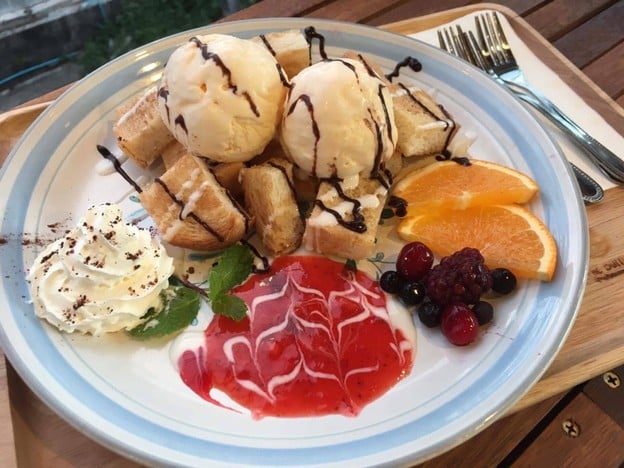 The Burrow บ้านโพรงกระต่าย