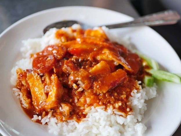 สุณีข้าวหมูแดง ตลาดพลู -