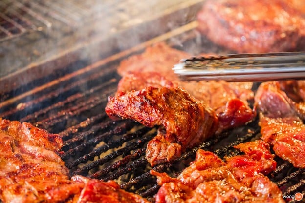 เฮง เฮง เฮง หมูย่าง สันป่าข่อย ตลาดสันป่าข่อย