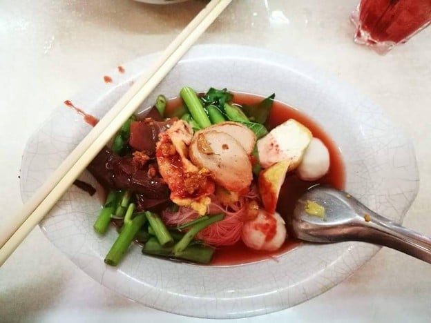 เมนูของร้าน เย็นตาโฟสามพี่น้อง