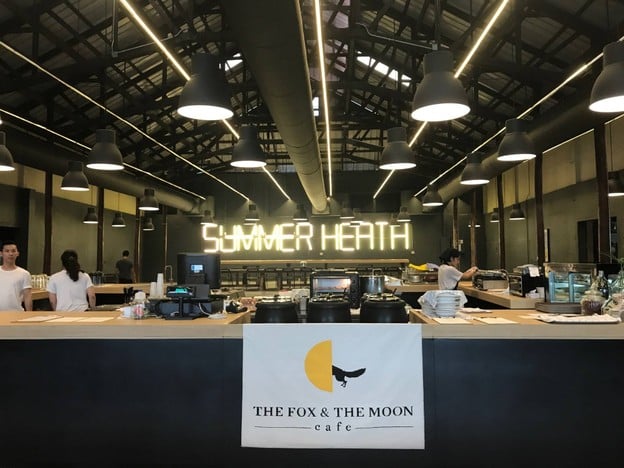 บรรยากาศ The Fox and The Moon Cafe