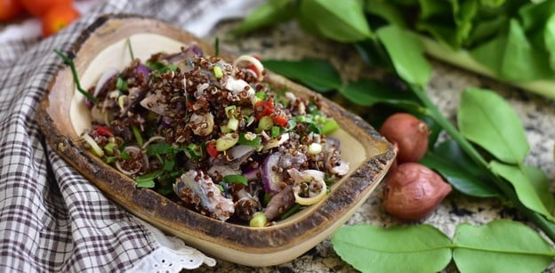 วิธีทำ “ควินัวยำปลาทู” เมนูอาหารคลีนสุดแซ่บ ที่ทำง่าย ๆ ได้ที่บ้าน! 