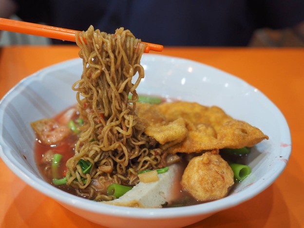 เมนูของร้าน ก๋วยเตี๋ยวนายอ้วนเย็นตาโฟบะเต็งเสาชิงช้า สุขุมวิท 79