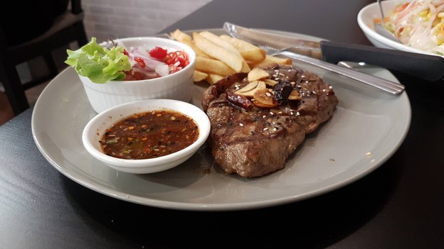 เมนูของร้าน T-Rex Steak House บิ๊กซี สามแยกปักธงชัย