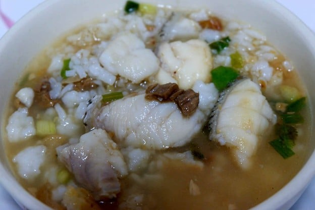 เมนูของร้าน เฮียหวาน ข้าวต้มปลา สาทร