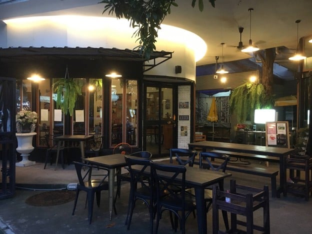 แนบเนื้อ Meat&Co. เมืองเอก