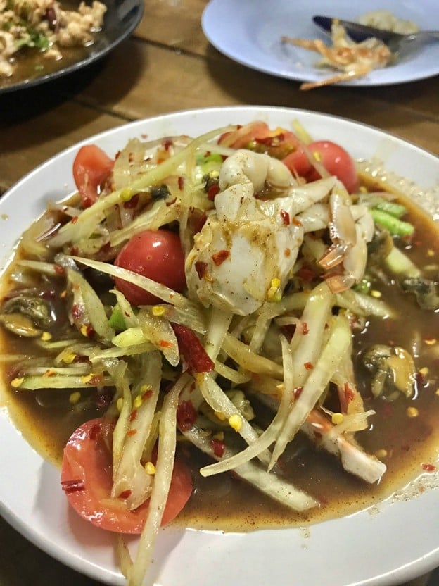 เมนูของร้าน ส้มตำโคราชครกใหญ่ ภูเก็ต