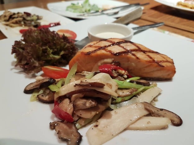 Capri Restaurant Asiatique The Riverfront