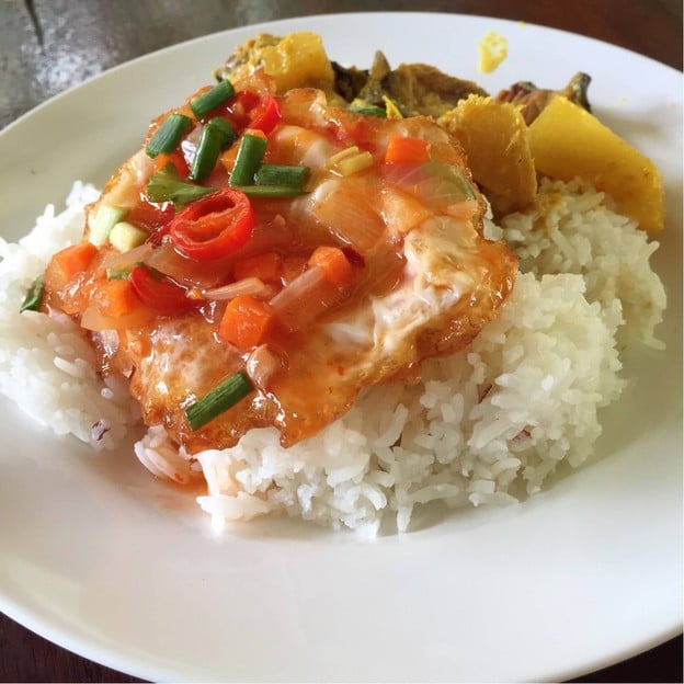 เมนูของร้าน ข้าวแดงแกงร้อน