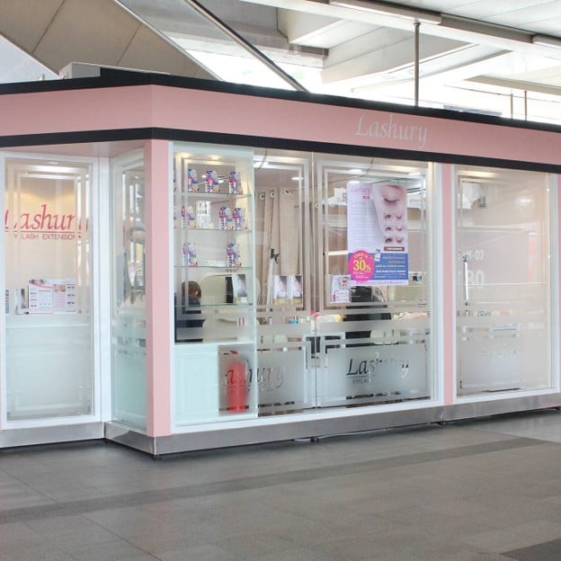 Lashury Eyelash salon บีทีเอสเอกมัย