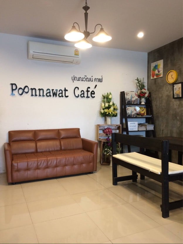 บรรยากาศ Poonnawat cafe