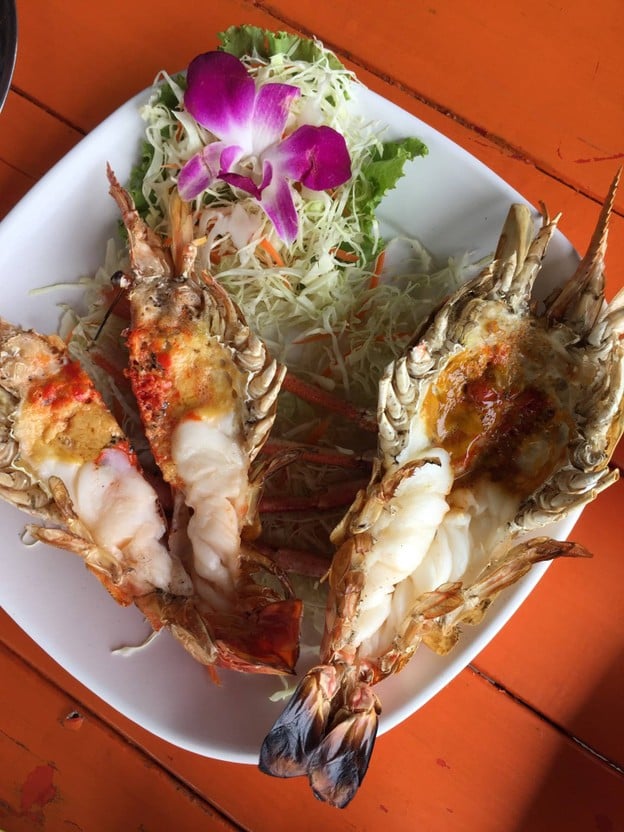 กินลม ชมปลา แม่น้ำบางปะกง 8 ริ้ว