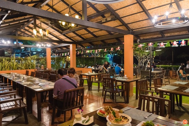 ศาลาทะเลบิสโตร อ่าวนาง