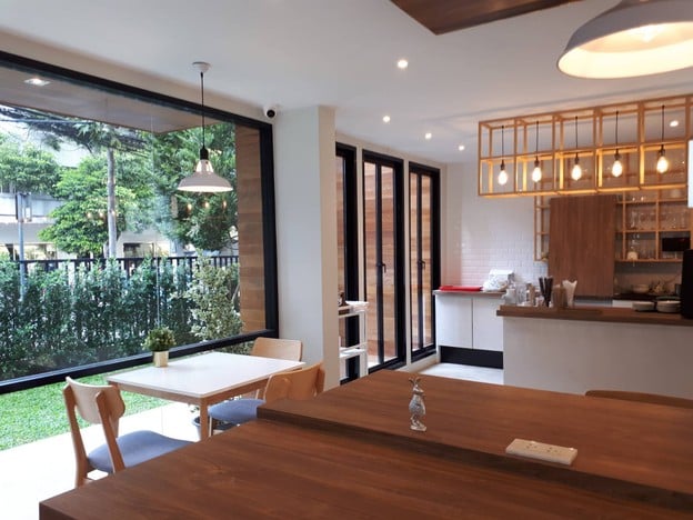 บรรยากาศ The Running Dog Café