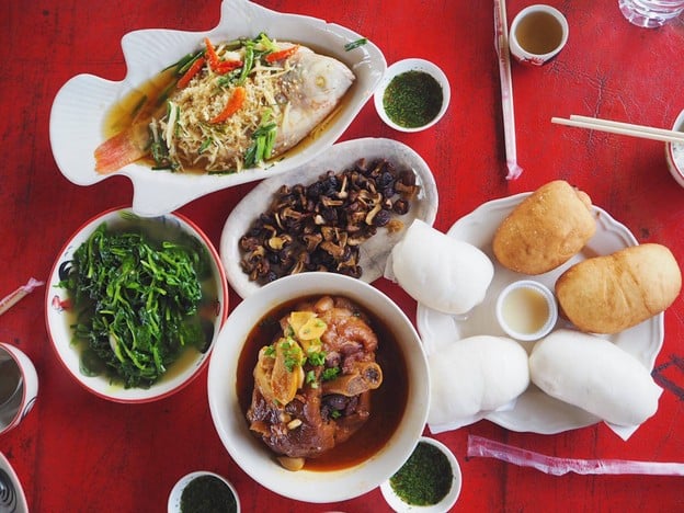 เมนูของร้าน ร้านอาหารชุมชนจีนยูนนาน หมู่บ้านสันติชล
