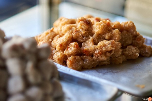 เมนูของร้าน ลูกชิ้น - มันสมองหมู ไทยทำ