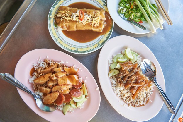 เมนูของร้าน อุดมโภชนา แพร่งภูธร
