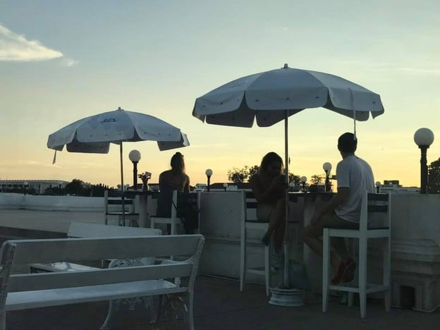 บรรยากาศ Navy Club Coffee