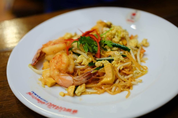 เมนูของร้าน ทิพย์สมัย ผัดไทยประตูผี ฝั่งพระนคร