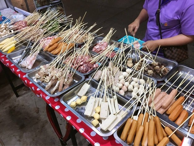 มีเส้น ก๋วยเตี๋ยวเรือ สาขากังสดาล -