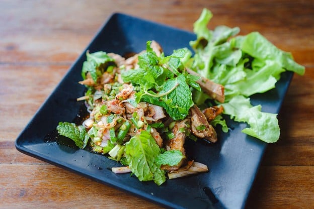 เมนูของร้าน ชวนอร่อย พ.ศ.2521