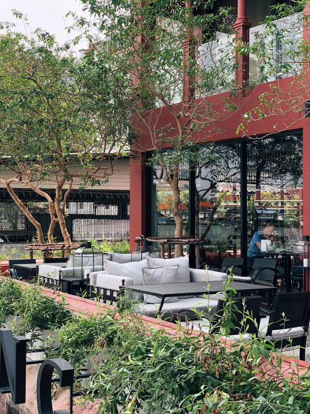 NYE Caféstaurant โรงแรมอำแดง