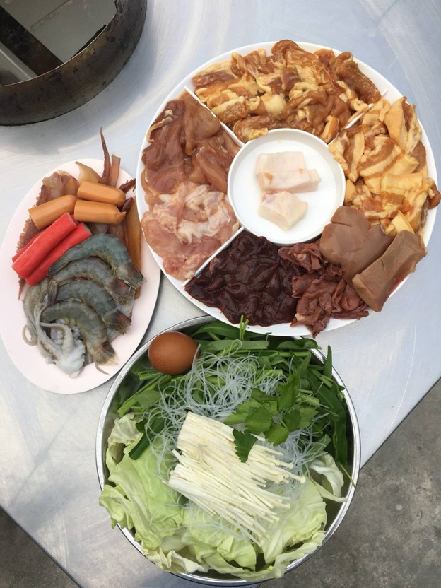 หมูย่างเกาหลีริมบึง บางแสน ซอยซีไซด์/สดใส