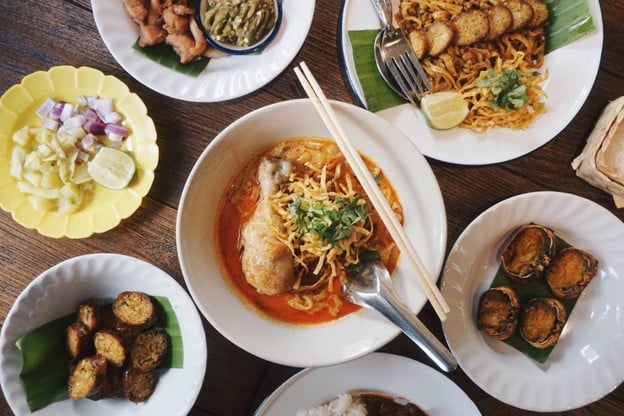 Ongtong Khaosoi (อองตอง ข้าวซอย) อารีย์