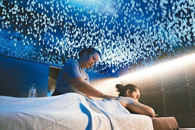 Dii Wellness Med Spa เซ็นทรัล แอมบาสซี่