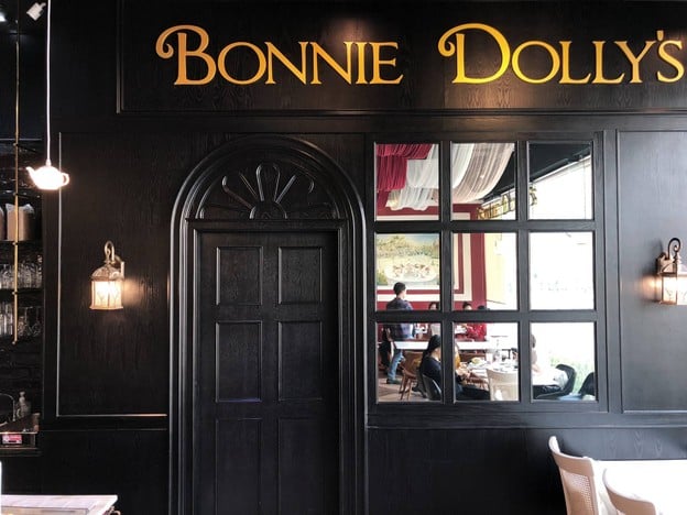 Bonnie Dolly's อุดมสุข 27