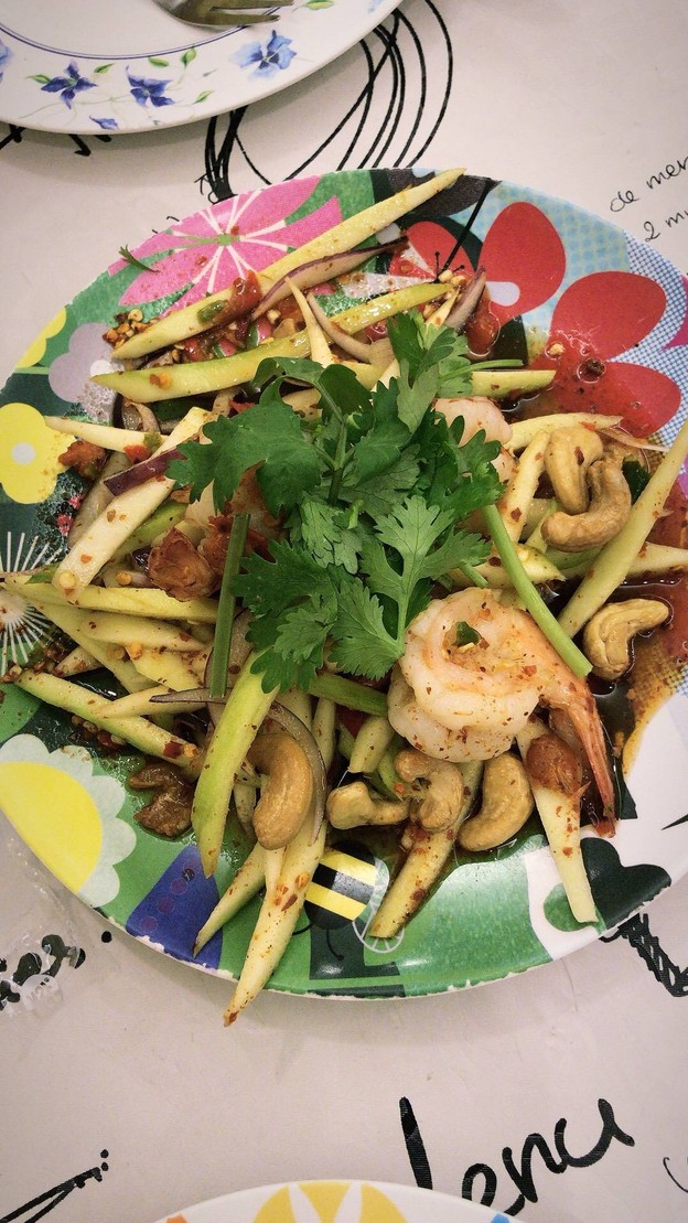 เมนูของร้าน ยำเซนต์หลุยส์ เจ้อ้วน By อ้อ ไม่มีสาขา