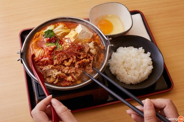 เมนูของร้าน Yoshinoya โยชิโนยะ ข้าวหน้าเนื้อ ข้าวหน้าหมู เซ็นทรัลเวิลด์