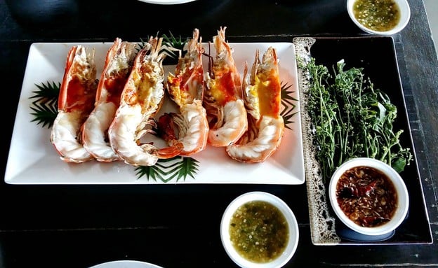 เมนูของร้าน บ้านระเบียงน้ำ & กุ้งแม่น้ำเผา Delivery