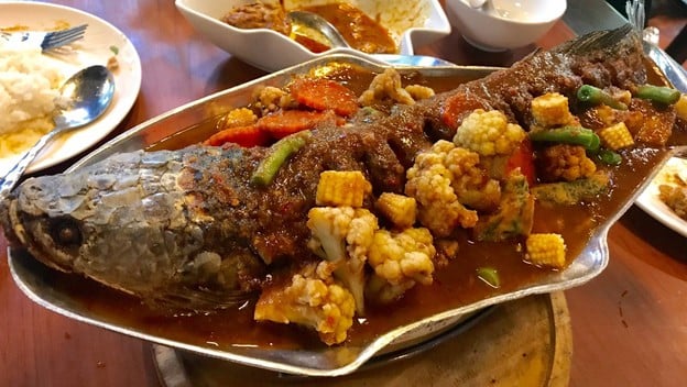 บ้านต้นสน