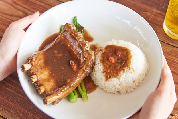 เมนูของร้าน A JUNG Fish Ball • อจัง ฟิชบอล (ชื่อเดิม สอาด ลูกชิ้นปลา) ถนนพระราม 2