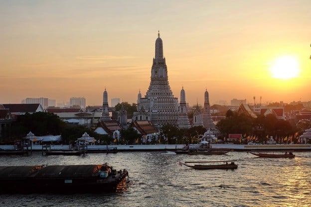 บรรยากาศ sala rattanakosin eatery and bar