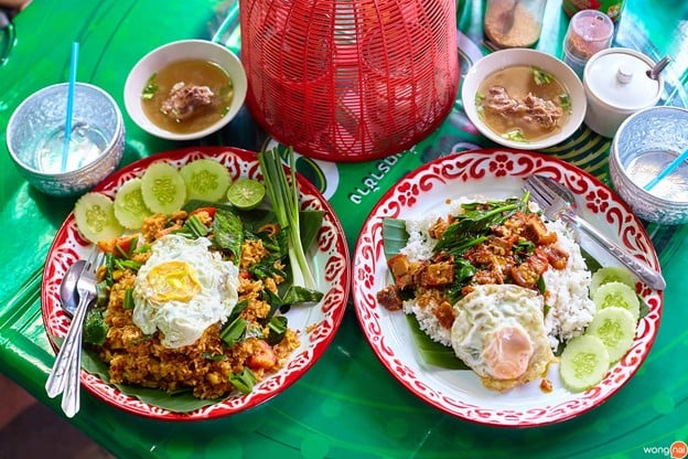 กะเพราถาดเบ้อเร้อ