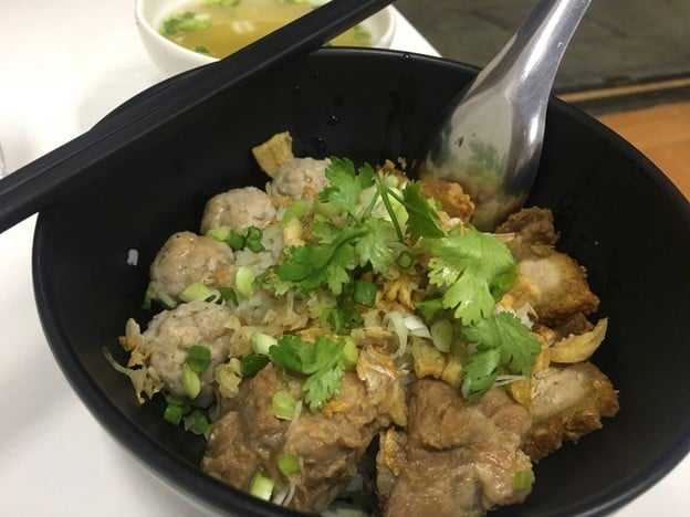 เมนูของร้าน ตัวกลมข้าวต้มแห้ง