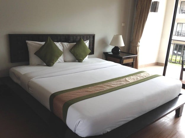 กรีนเลครีสอร์ท