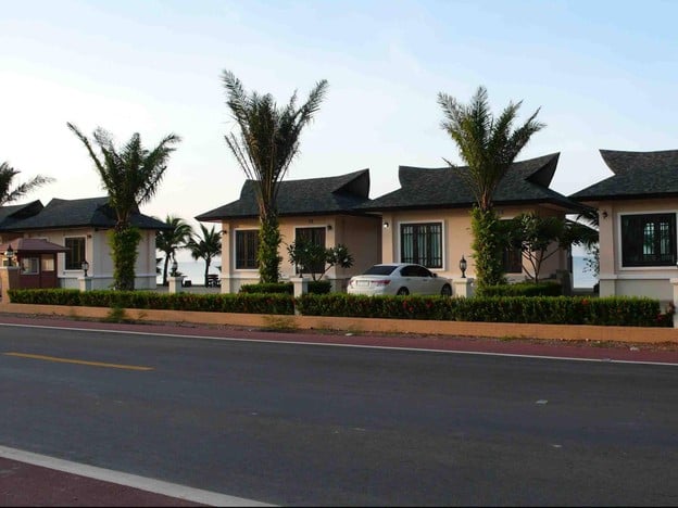 บ้านฟ้าทะเลจันทร์