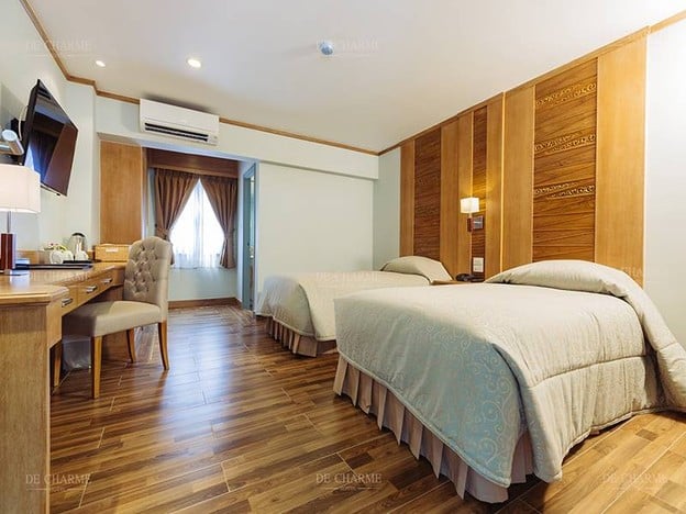 โรงแรมเดอชาร์ม