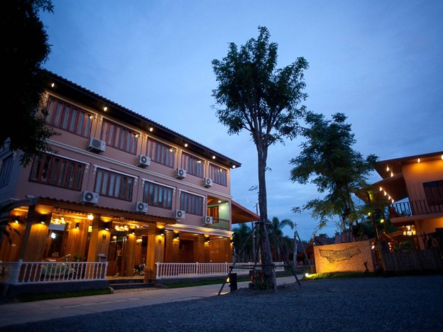 Si Sawat Resort