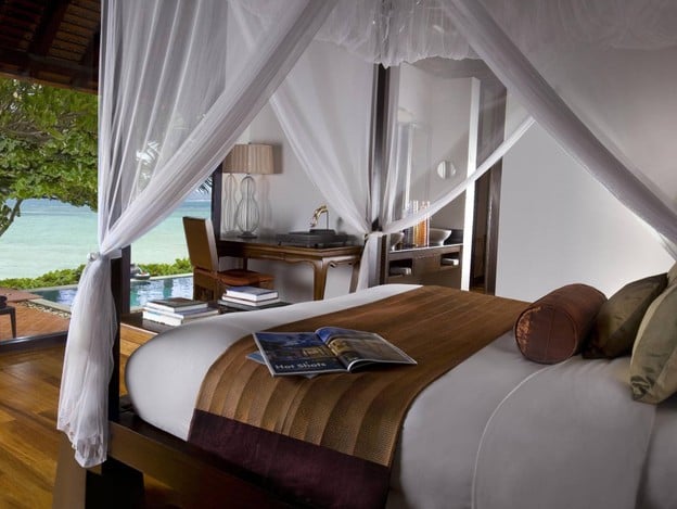 โรงแรมเรเนอซองส์เกาะสมุยรีสอร์ทแอนด์สปา