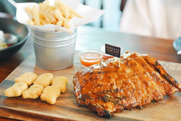 เมนูของร้าน Ribs&Co Ribs&co Chiangrai ประตูสลี