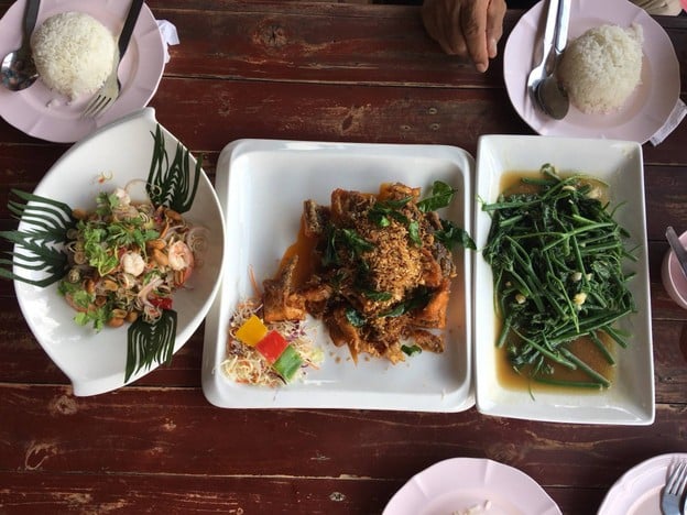 โรงเตี๊ยม