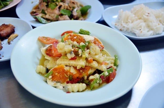 ส้มตำแม่โบว์