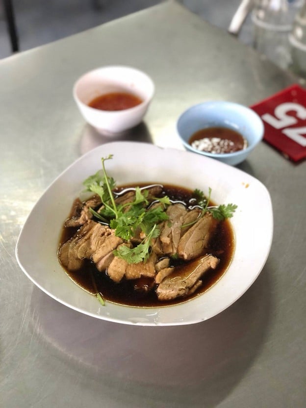 เมนูของร้าน ซ้งเป็ดพะโล้ วังหิน